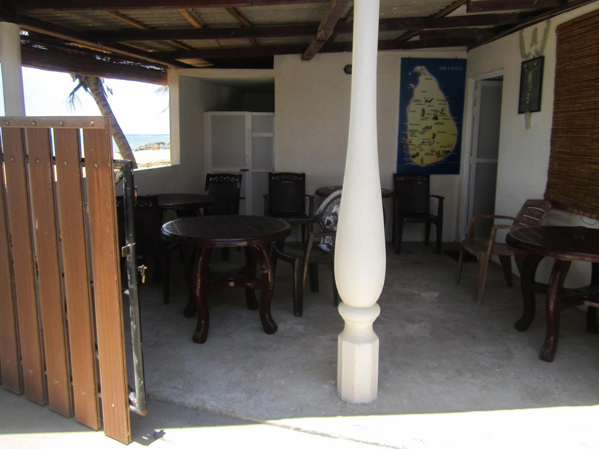 Anicia Beach House Negombo Exterior photo